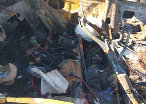 2013 Toyota Camry Xle V6 z USA, uszkodzony, nr VIN 4T1BK1FK8DU535606